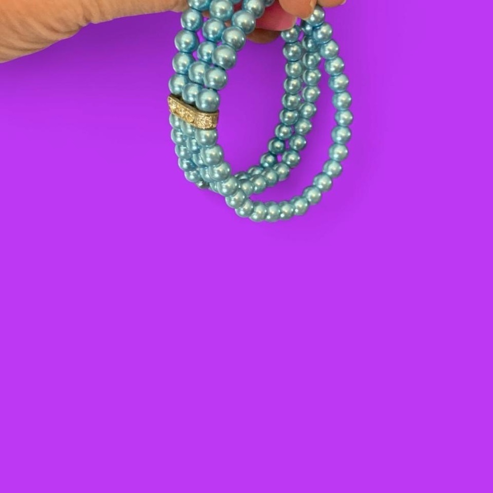 Blue faux pearl with rhinestone style bracelet